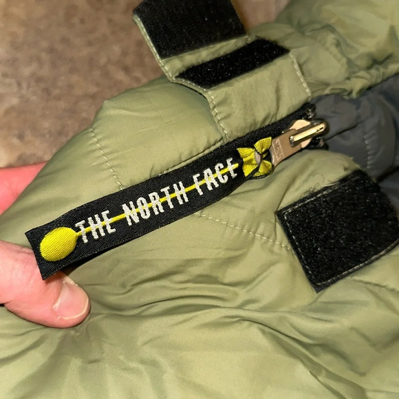 The North Face “Ember” Mummy Sleeping Bag 20° Rating w/Carry Travel Bag - Picture 9 of 17